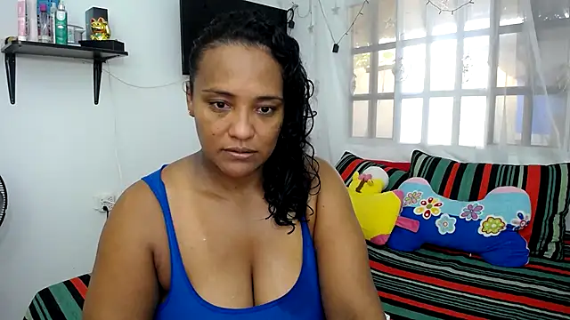 Snapshot of marysol83 chatting on December 29, 10:14 pm marysol83 online show from December 29, 10:14 pm