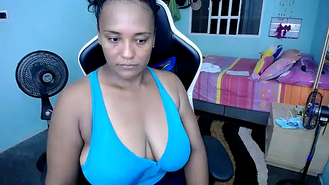 marysol83 online show from December 19, 1:34 am