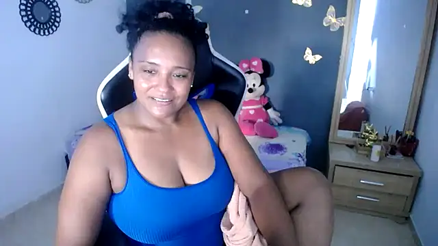 Snapshot of marysol83 chatting on May 31, 7:37 pm marysol83 online show from May 31, 7:37 pm