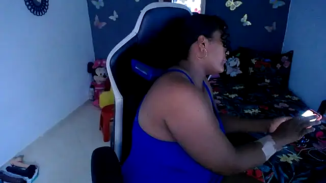 Snapshot of marysol83 chatting on June 13, 11:02 pm marysol83 online show from June 13, 11:02 pm