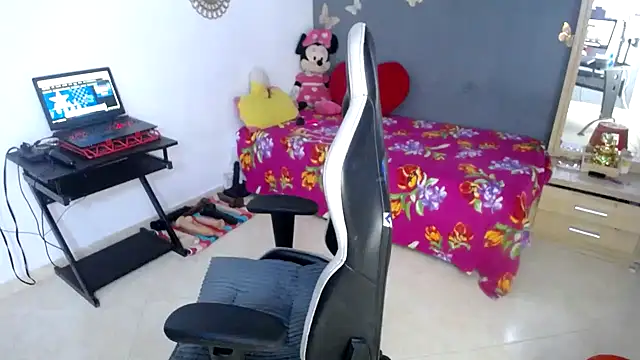 marysol83 online show from July 30, 1:15 am