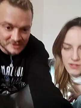 Snapshot of Mia-Sweet2002 chatting on December 15, 10:30 am Mia-Sweet2002 online show from December 15, 10:30 am