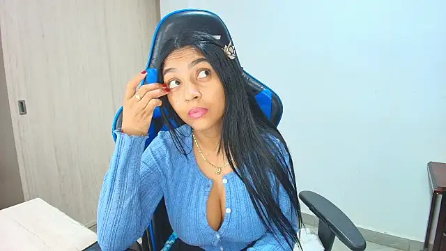 sophiax-x online show from October 3, 12:02 pm