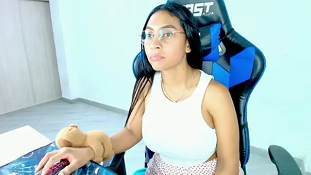 sophiax-x online show from February 25, 3:05 am