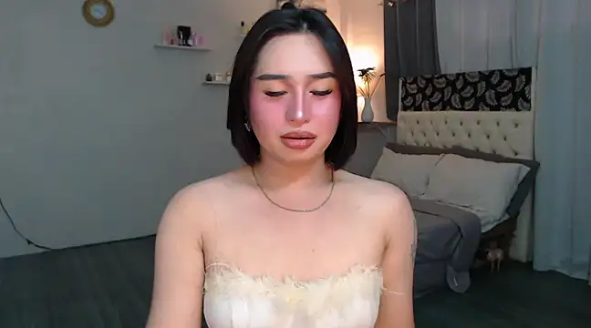 Snapshot of Sexysafarahh chatting on January 9, 2:43 am Sexysafarahh online show from January 9, 2:43 am