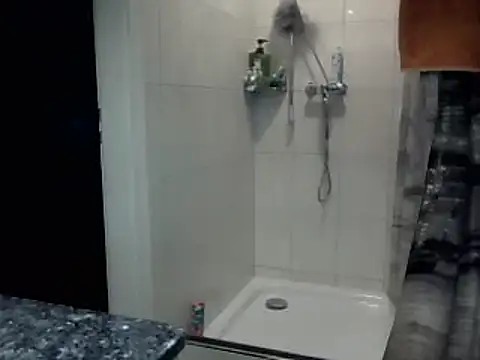 Snapshot of sexylover2525 chatting on February 13, 1:50 am sexylover2525 online show from February 13, 1:50 am