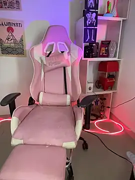 Emma Wish online show from January 18, 5:17 pm