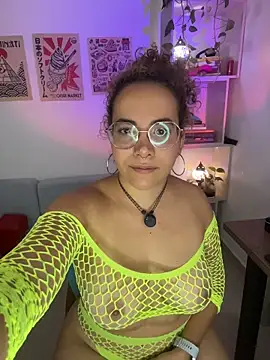 Snapshot of Emma_Wish chatting on June 4, 5:41 pm Emma Wish online show from June 4, 5:41 pm