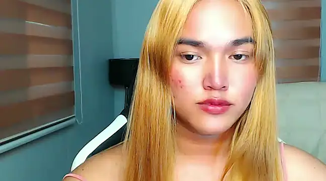 MoaningKylie online show from February 1, 4:46 am