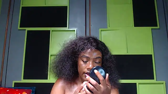 SexyAssDivaxxx online show from February 13, 12:43 pm