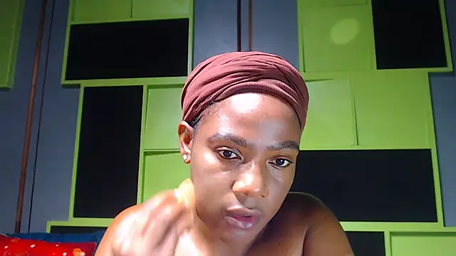 SexyAssDivaxxx online show from February 28, 4:32 am