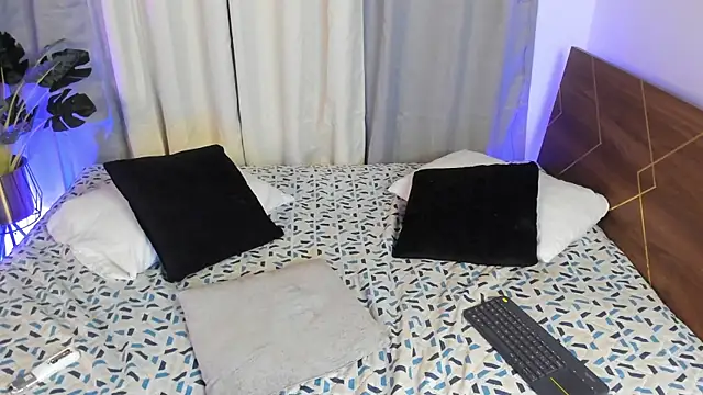 Snapshot of Amy_art chatting on September 27, 8:47 pm Amy art online show from September 27, 8:47 pm