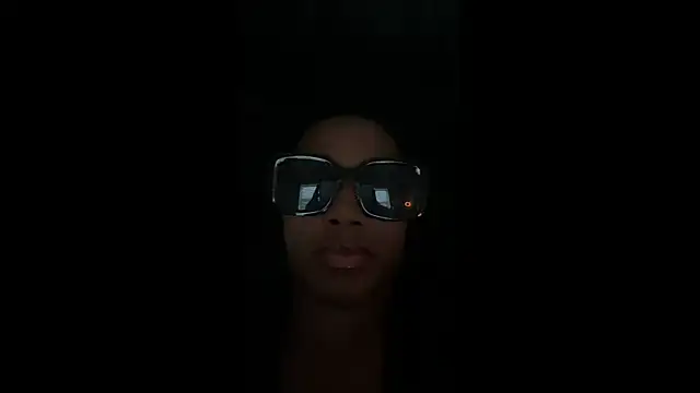 Snapshot of HoneyDripHer chatting on November 20, 8:30 pm HoneyDripHer online show from November 20, 8:30 pm