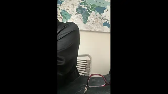 Snapshot of HoneyDripHer chatting on November 21, 6:50 pm HoneyDripHer online show from November 21, 6:50 pm