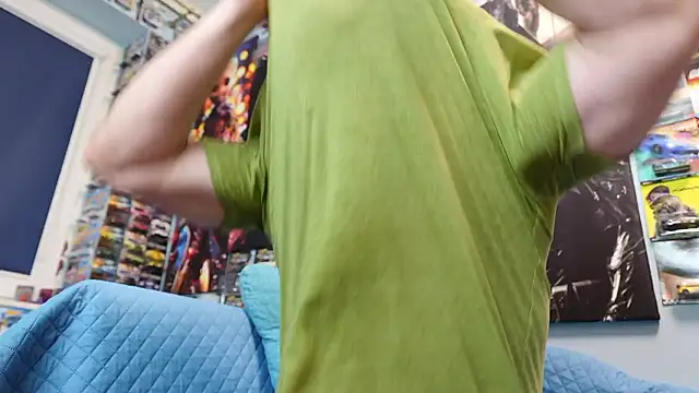 Snapshot of Muscle_Bear chatting on March 23, 6:06 am Muscle Bear online show from March 23, 6:06 am