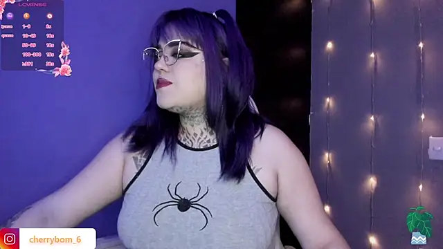 Snapshot of cherrybom_ chatting on March 2, 8:16 am cherrybom online show from March 2, 8:16 am