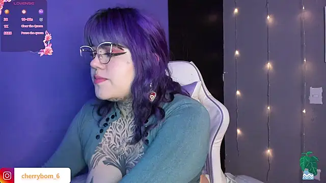 Snapshot of cherrybom_ chatting on March 19, 4:47 am cherrybom online show from March 19, 4:47 am