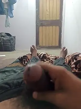 Snapshot of hunter6112 chatting on November 24, 5:56 pm hunter6112 online show from November 24, 5:56 pm