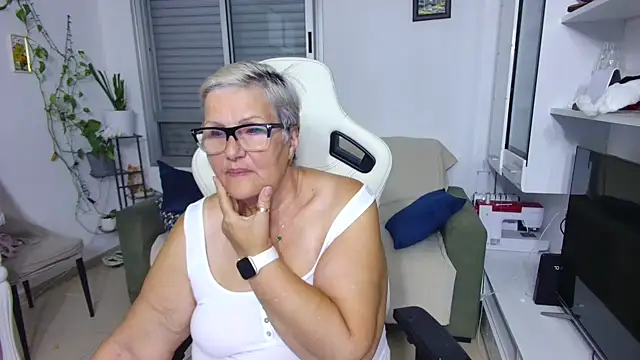 Selenna57 online show from June 5, 5:29 pm