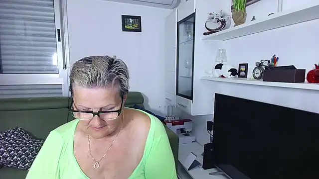 Selenna57 online show from June 9, 5:35 pm