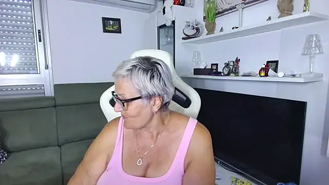 Selenna57 online show from June 17, 11:45 am