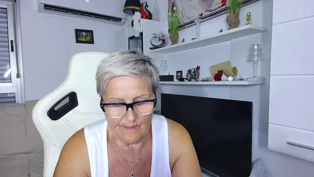 Selenna57 online show from July 3, 5:19 pm