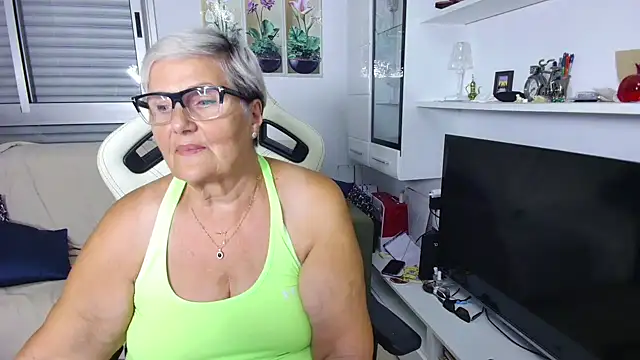 Selenna57 online show from July 15, 5:40 pm