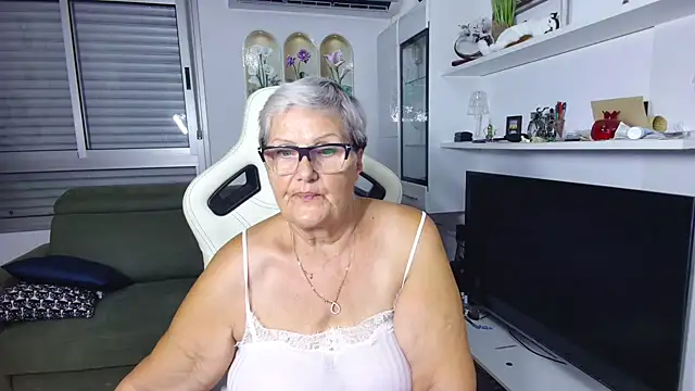 Selenna57 online show from July 19, 5:16 pm