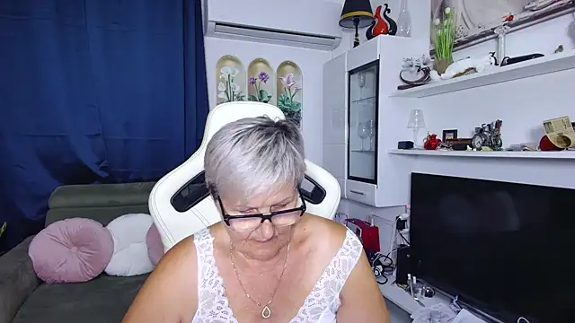 Selenna57 online show from July 29, 5:22 pm