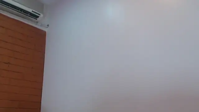 Amber Moore online show from February 7, 9:04 pm