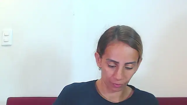 Amber Moore online show from June 11, 5:00 pm