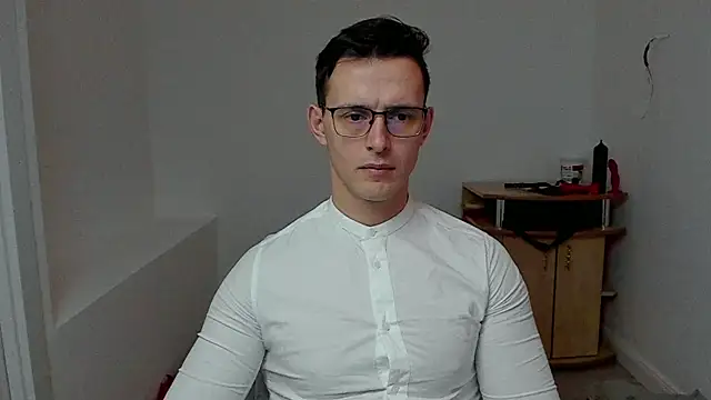 sexxymuscles4u online show from January 8, 10:15 am