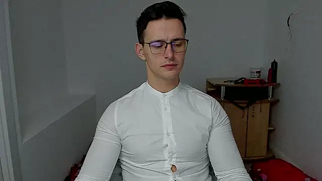 sexxymuscles4u online show from January 9, 7:10 am