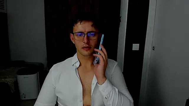 sexxymuscles4u online show from November 14, 12:04 pm