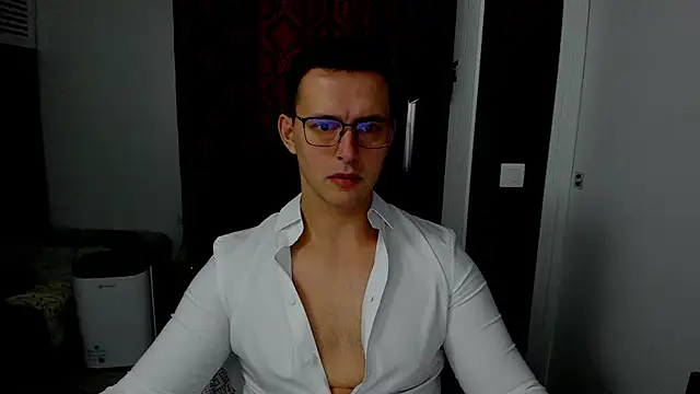 sexxymuscles4u online show from November 15, 9:28 am