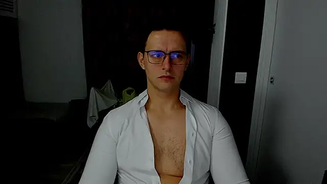 sexxymuscles4u online show from December 4, 8:45 am