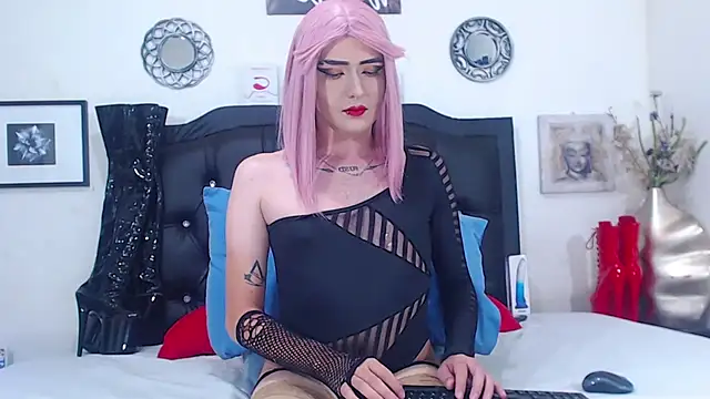 Snapshot of TokyoEvanss chatting on December 15, 1:54 am TokyoEvanss online show from December 15, 1:54 am