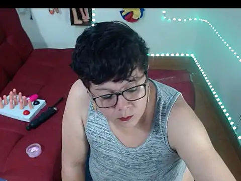angelitolove727 online show from July 6, 1:57 am