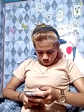 Cutie body11 online show from December 4, 9:18 am