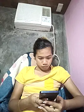 Snapshot of Cutie_body11 chatting on October 7, 11:13 pm Cutie body11 online show from October 7, 11:13 pm