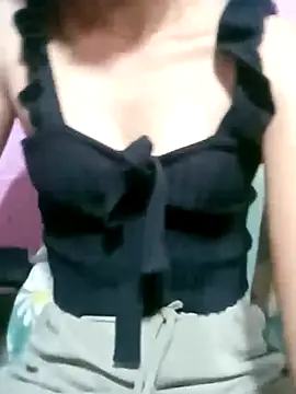 Snapshot of Cutie_body11 chatting on December 1, 3:00 am Cutie body11 online show from December 1, 3:00 am