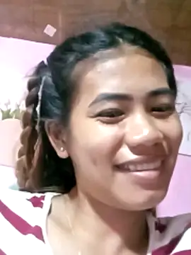 Snapshot of Cutie_body11 chatting on December 17, 2:28 am Cutie body11 online show from December 17, 2:28 am