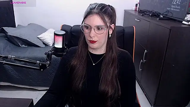 xxbbtaa online show from June 6, 1:43 am