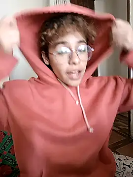 Snapshot of EmmaMelissa0521 chatting on January 16, 8:14 pm EmmaMelissa0521 online show from January 16, 8:14 pm