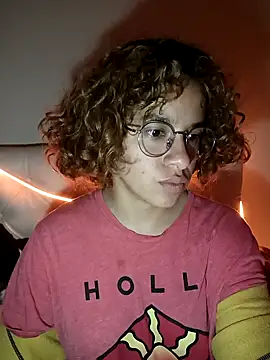 Snapshot of EmmaMelissa0521 chatting on February 6, 5:57 am EmmaMelissa0521 online show from February 6, 5:57 am