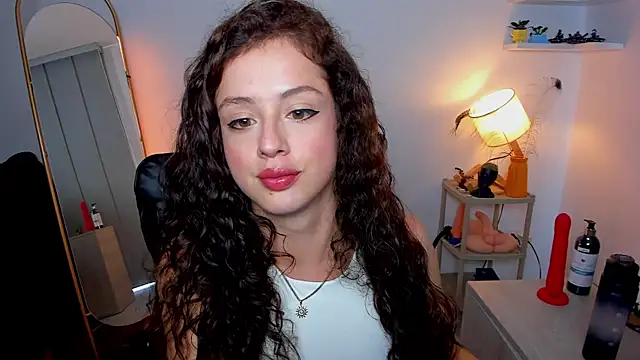 Snapshot of Cassandra_Caiin chatting on September 30, 8:14 pm Cassandra Caiin online show from September 30, 8:14 pm