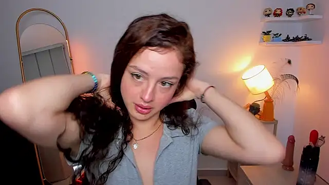 Snapshot of Cassandra_Caiin chatting on October 2, 12:01 pm Cassandra Caiin online show from October 2, 12:01 pm