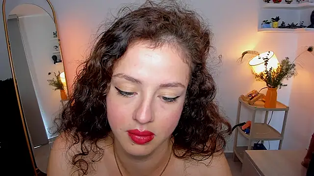 Snapshot of Cassandra_Caiin chatting on November 4, 8:30 pm Cassandra Caiin online show from November 4, 8:30 pm