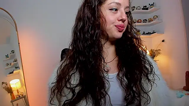 Snapshot of Cassandra_Caiin chatting on December 1, 8:19 am Cassandra Caiin online show from December 1, 8:19 am