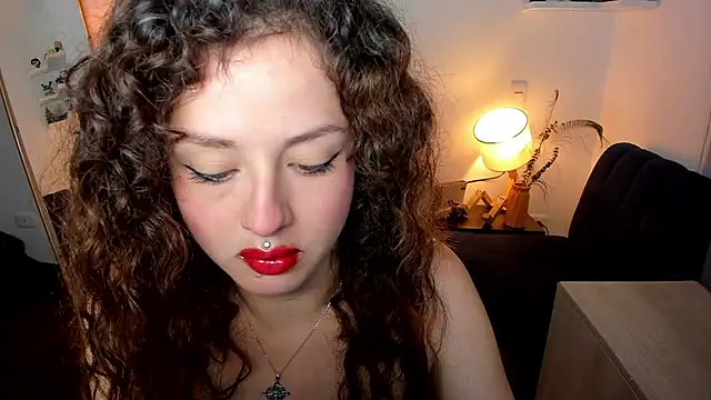 Snapshot of Cassandra_Caiin chatting on May 7, 2:28 am Cassandra Caiin online show from May 7, 2:28 am